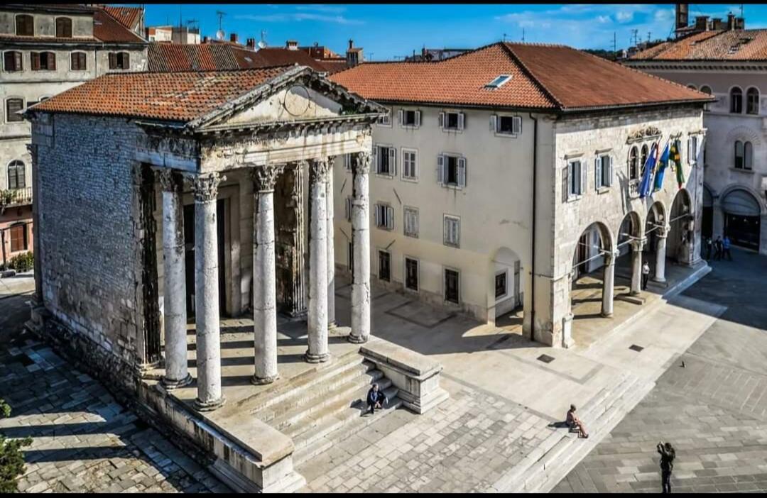 Studio Apartment City With Free Parking Pula Exteriér fotografie
