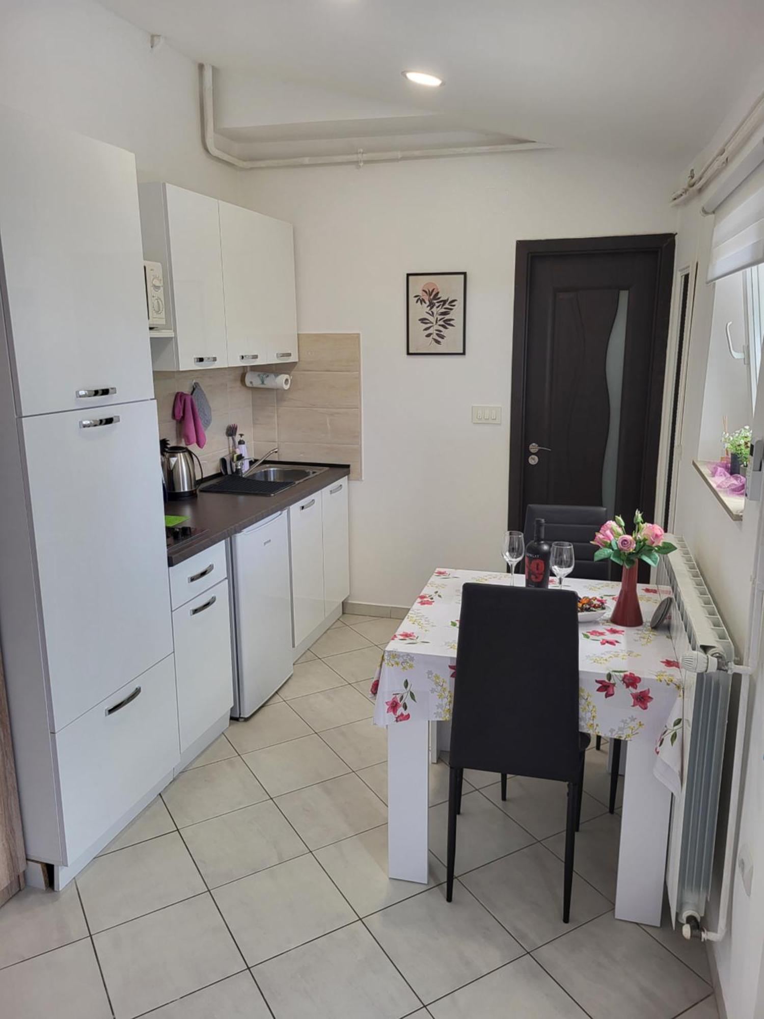 Studio Apartment City With Free Parking Pula Exteriér fotografie